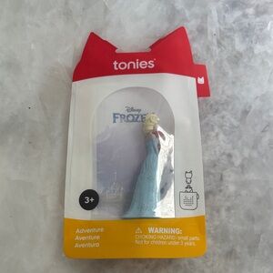 NIB Disney Frozen Elsa Tonie Figure - Blue